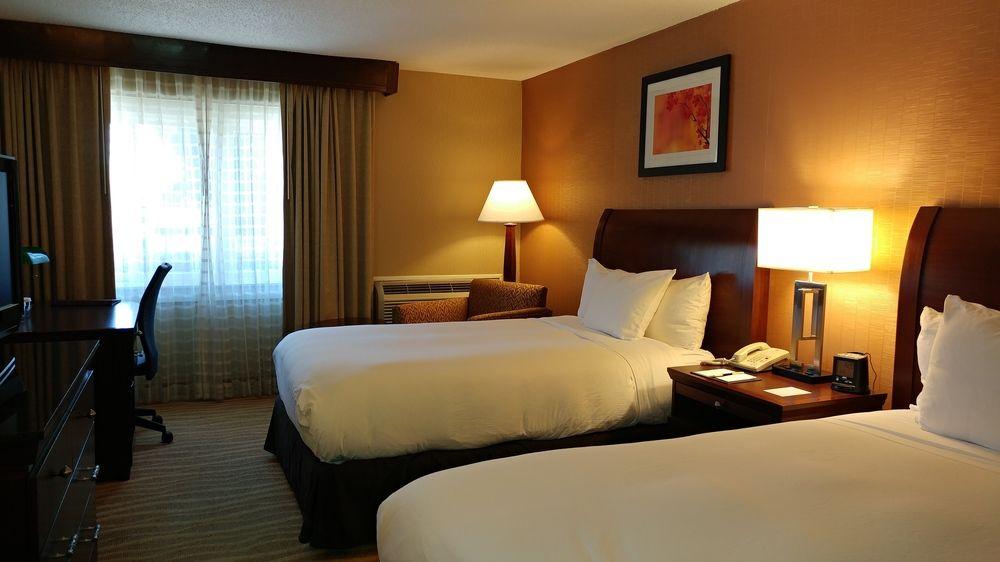 Delta Hotels By Marriott Burlington Eksteriør billede