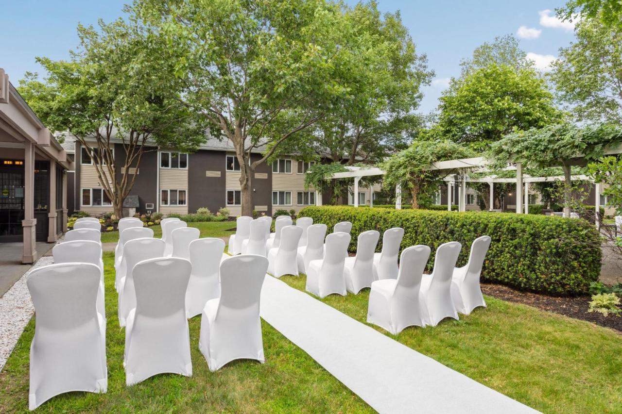 Delta Hotels By Marriott Burlington Eksteriør billede