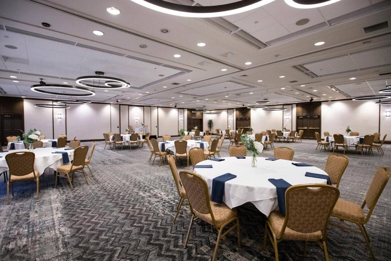Delta Hotels By Marriott Burlington Eksteriør billede