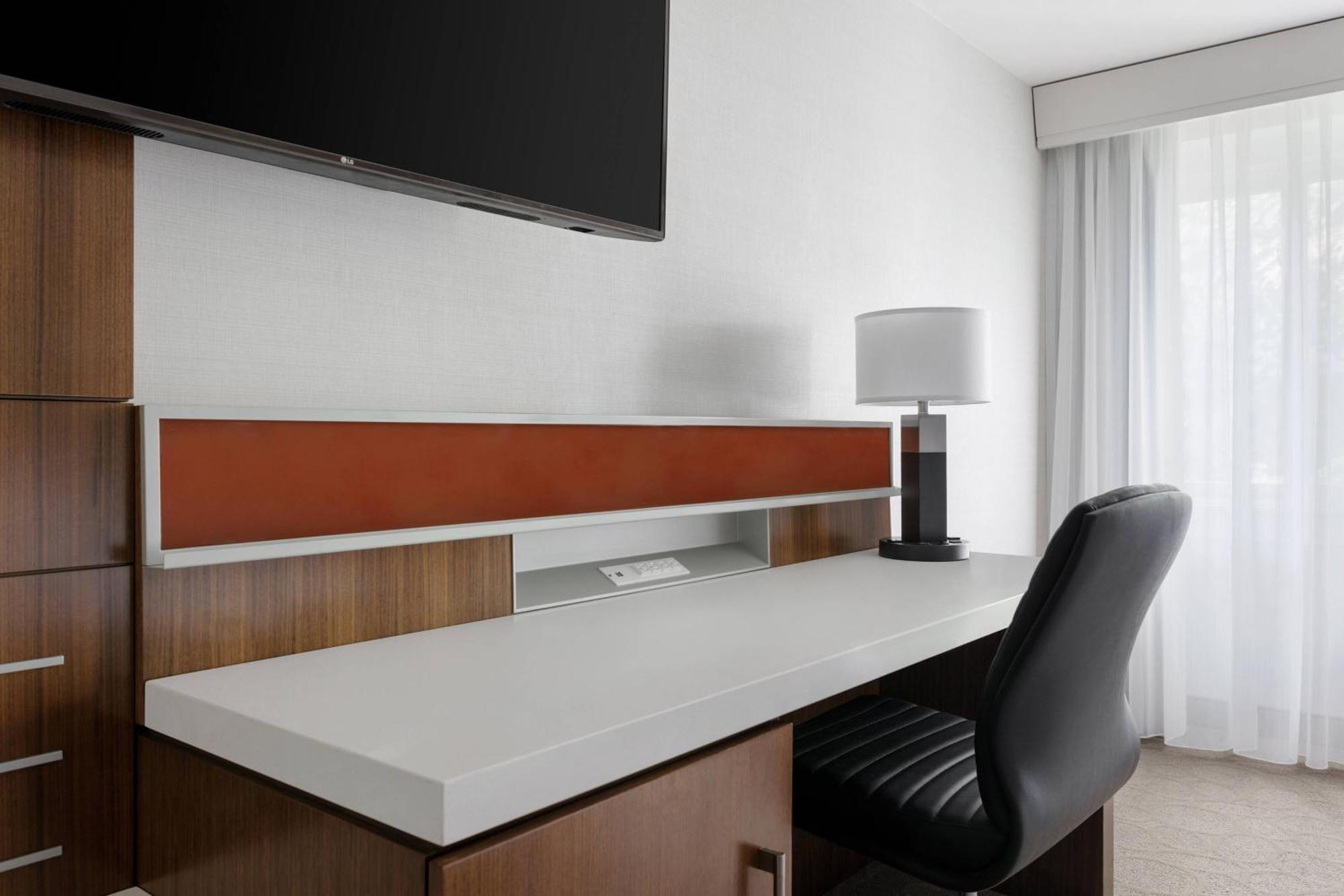 Delta Hotels By Marriott Burlington Eksteriør billede