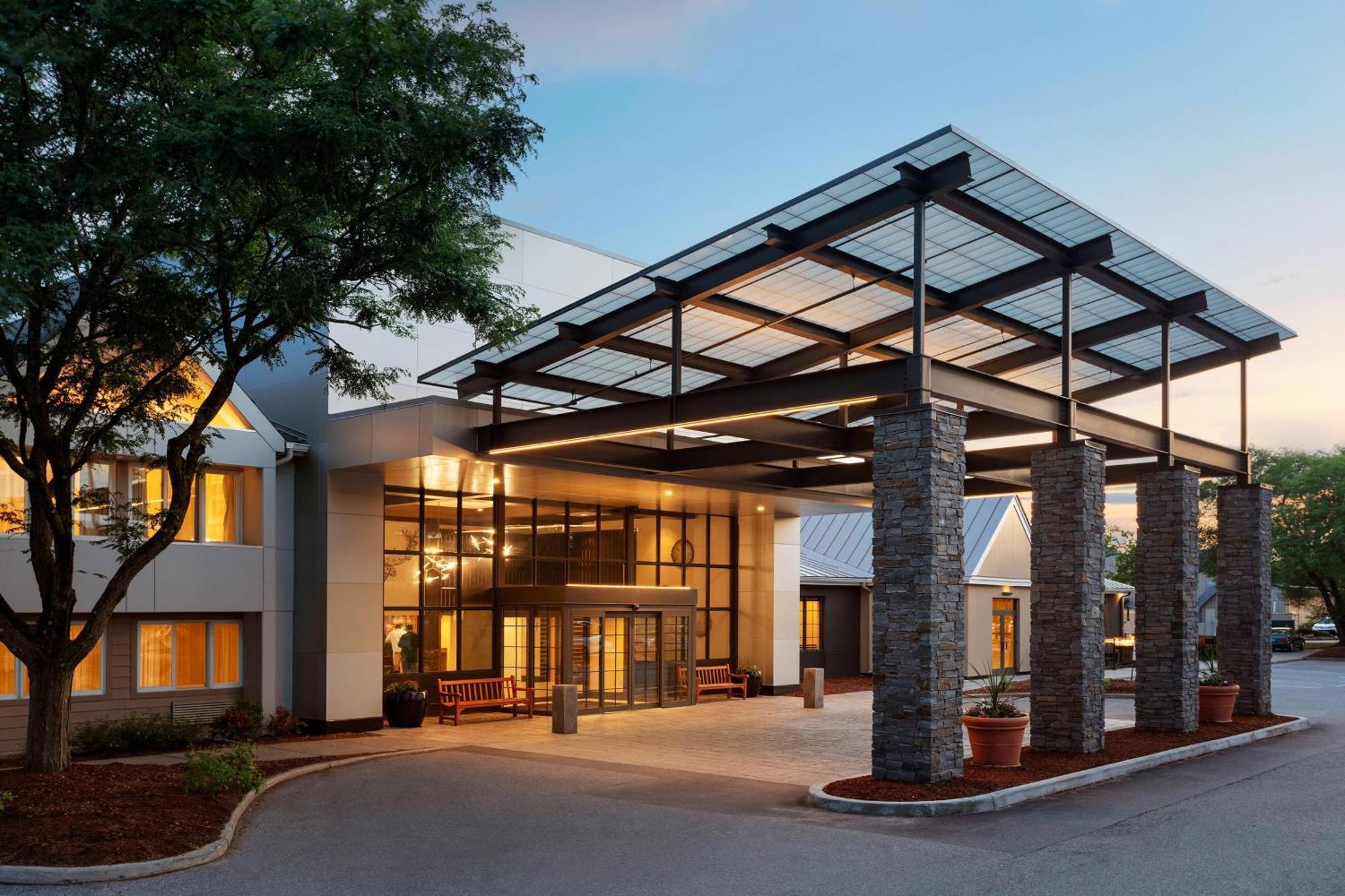 Delta Hotels By Marriott Burlington Eksteriør billede
